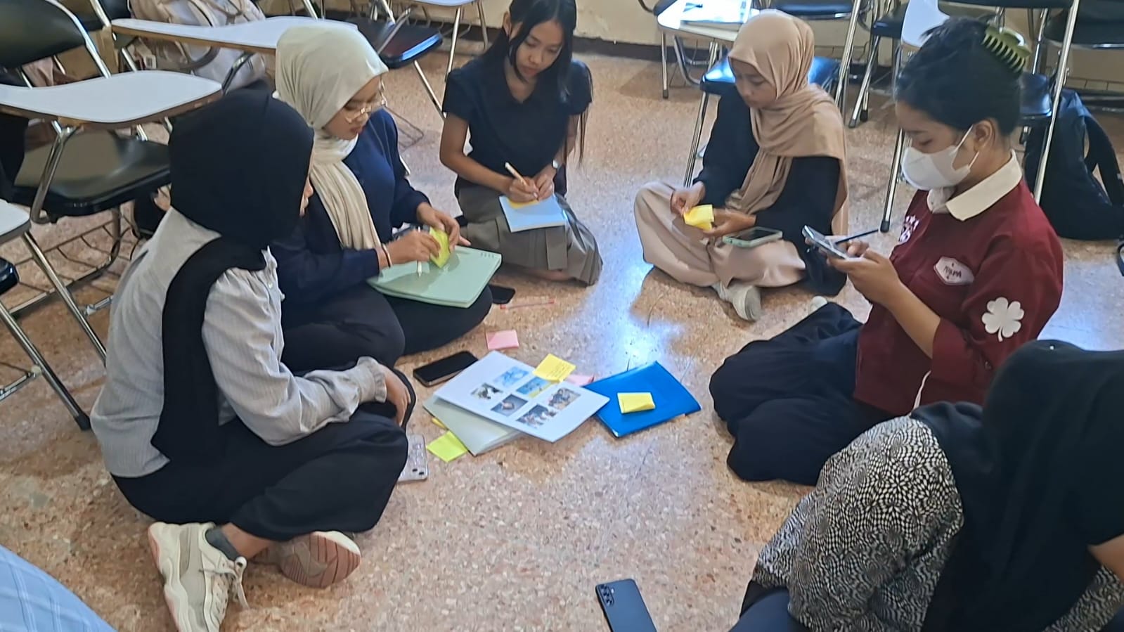 Saat Seni Menjadi Ruang Pulih: Dosen BK UNS Latih Konselor Sebaya dengan Art-Therapy